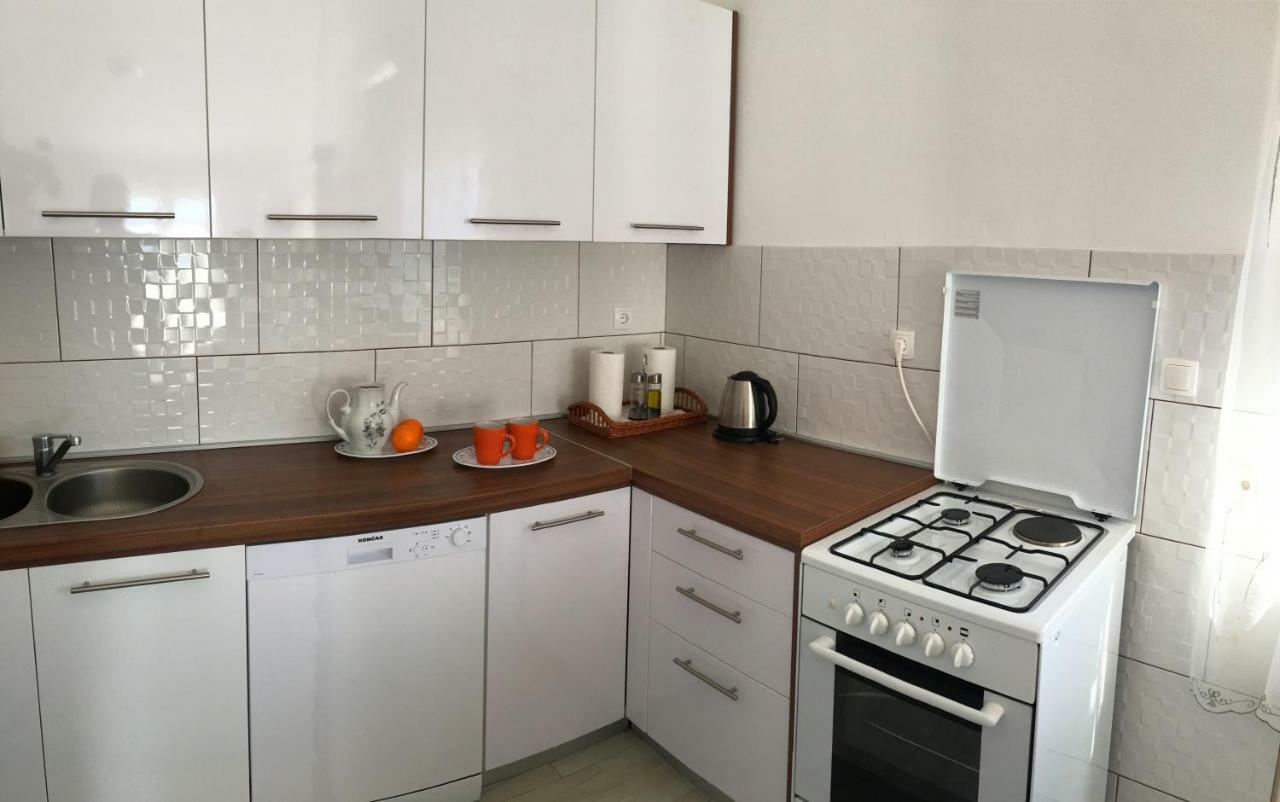 Apartment Marica Posedarje Exteriör bild