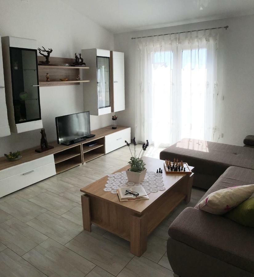 Apartment Marica Posedarje Exteriör bild