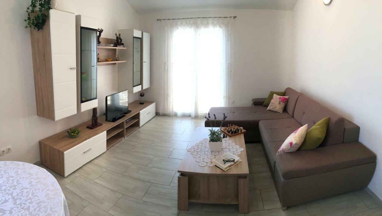Apartment Marica Posedarje Exteriör bild